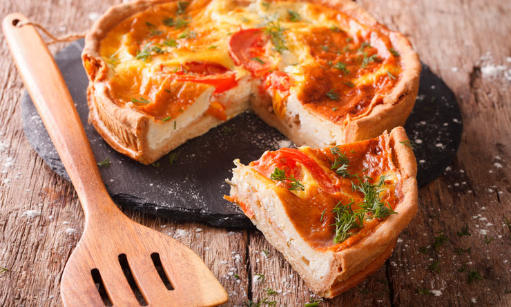 Сырный пирог с овощами